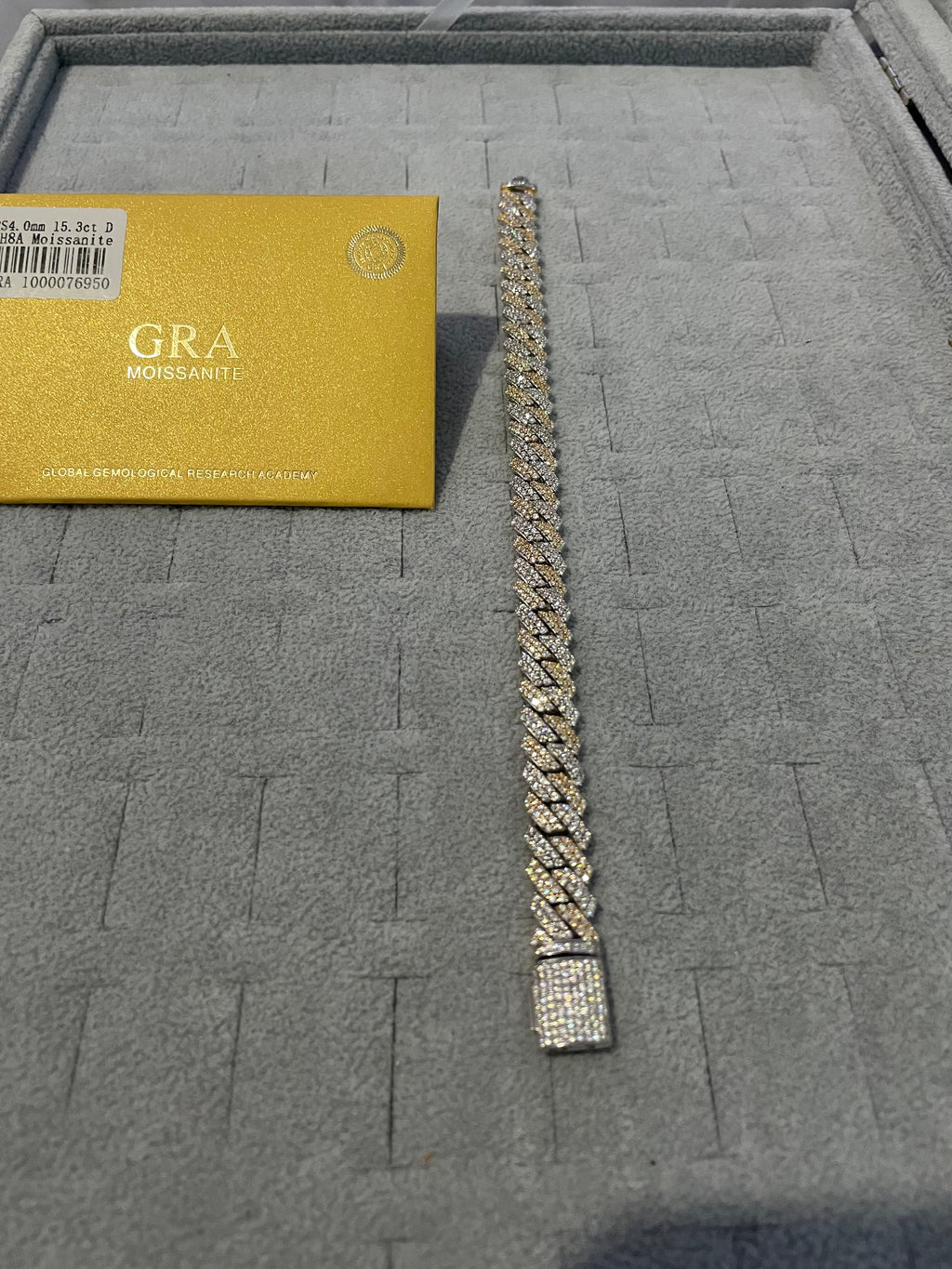 Miami Moissanite Pulse