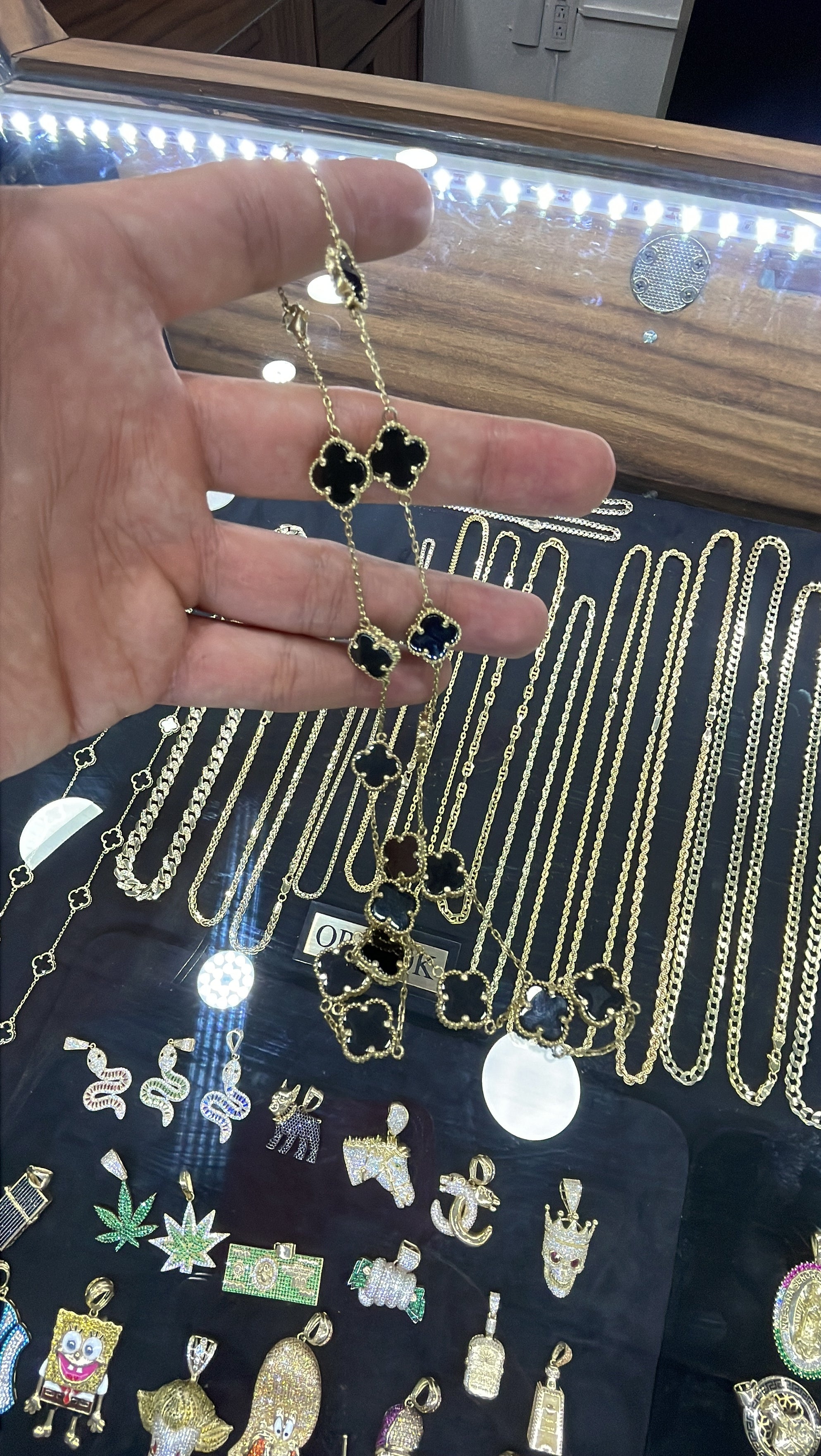 Van Cleef 10k Gold Bracelet