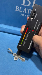 Dije Cruz Black Moissanita Plata.925