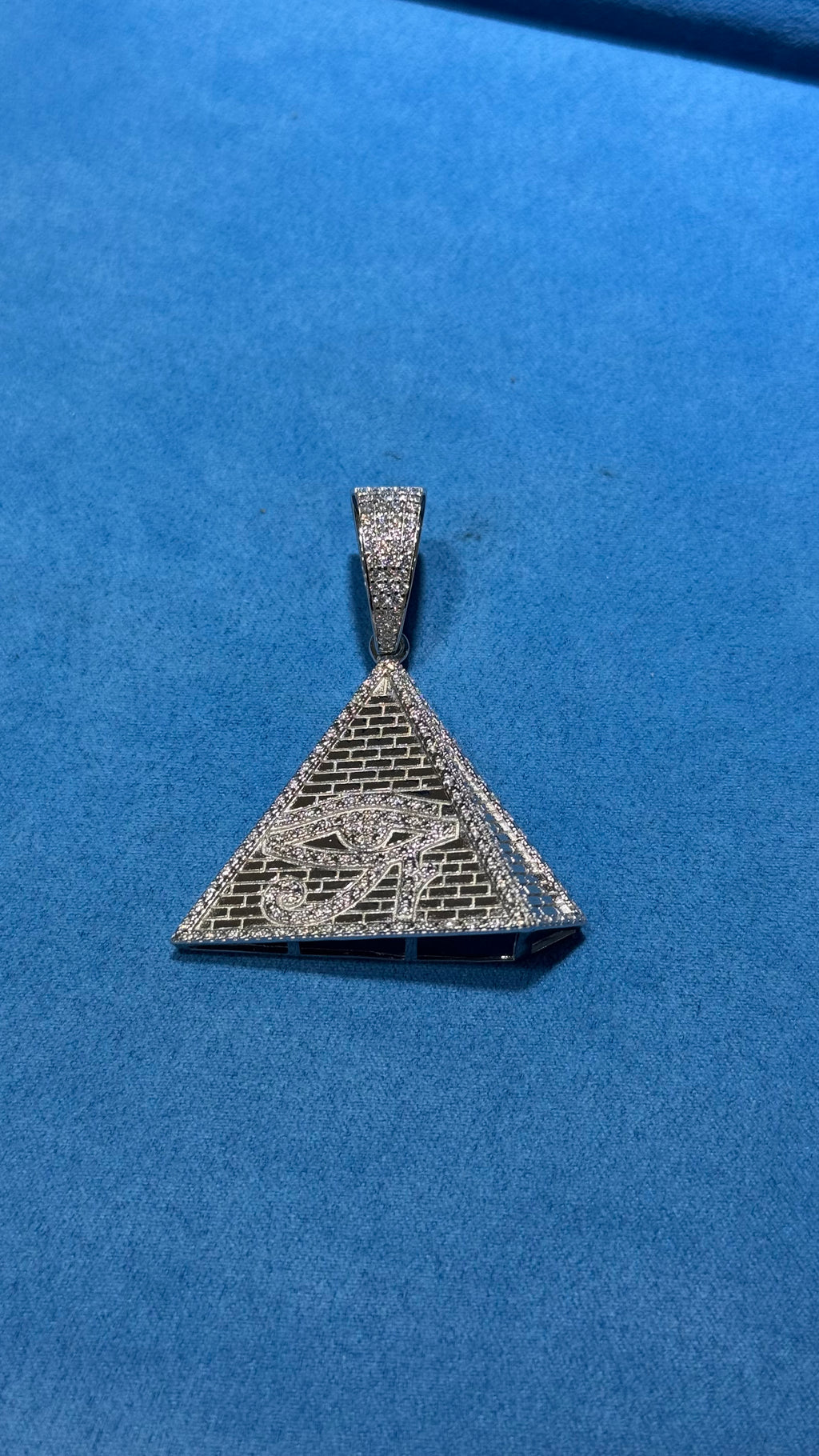 Dije Triáng Moissanita Plata.925