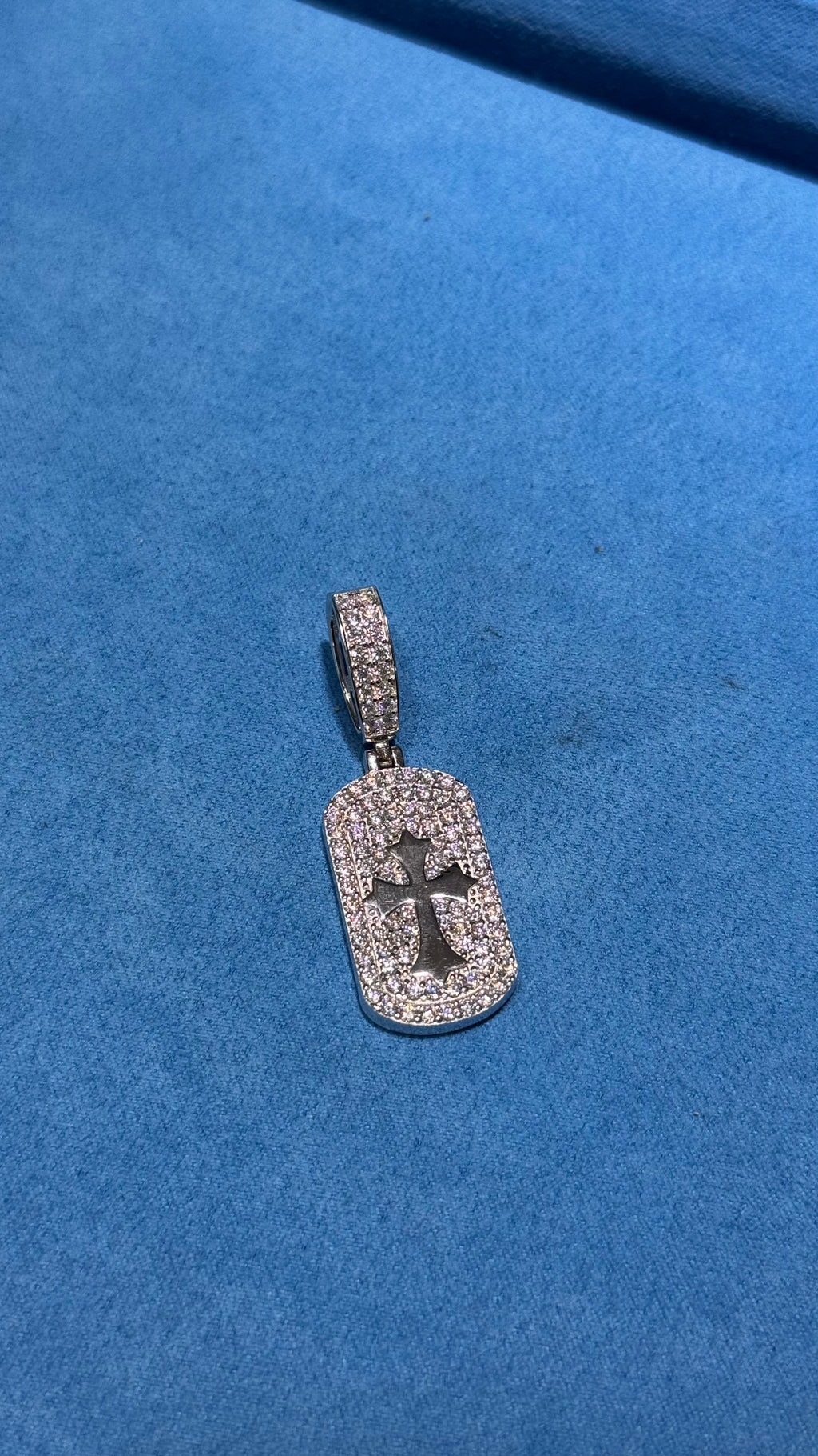 Dije Cruz Moissanita Plata.925