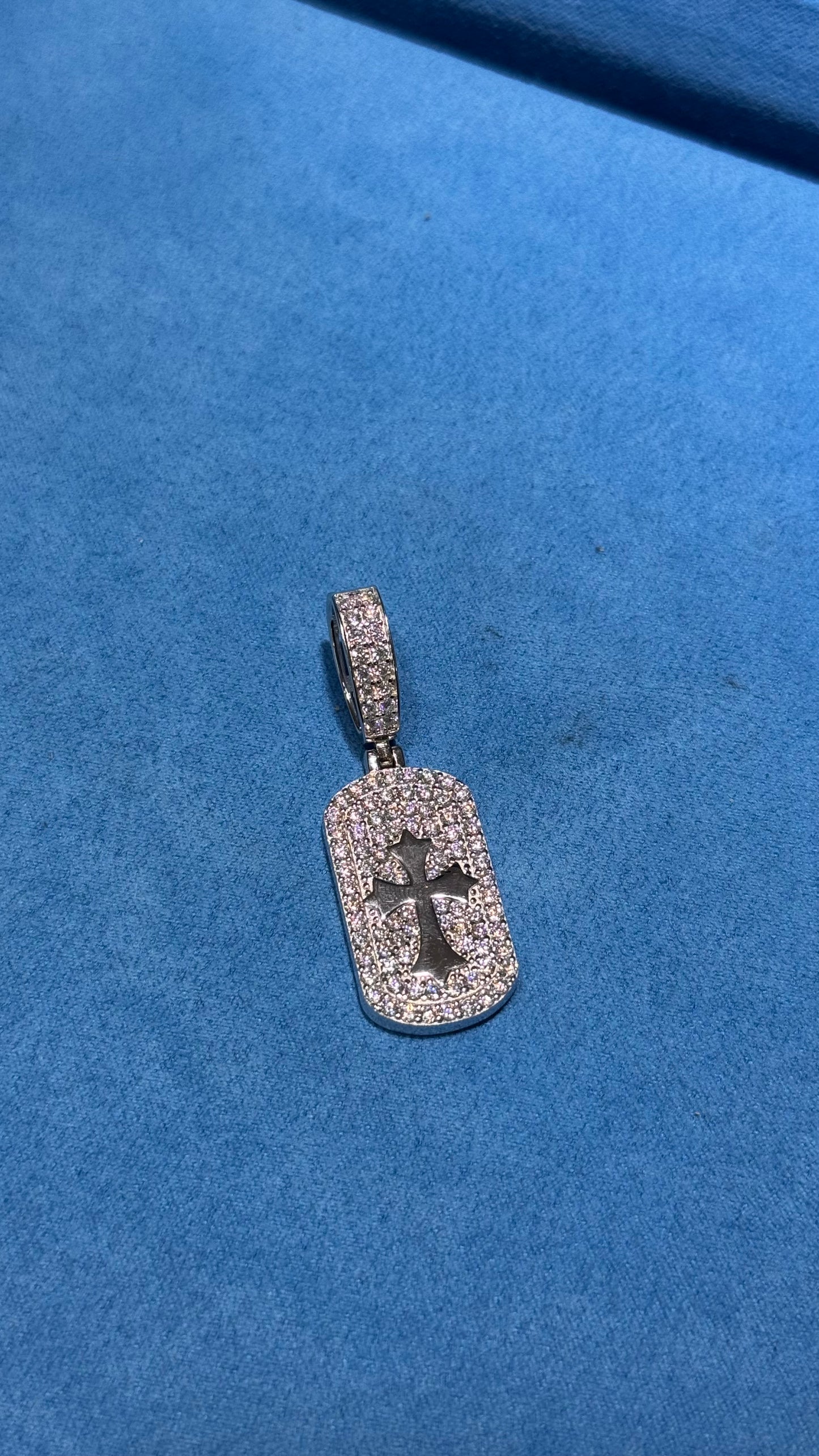 Dije Cruz Moissanita Plata.925