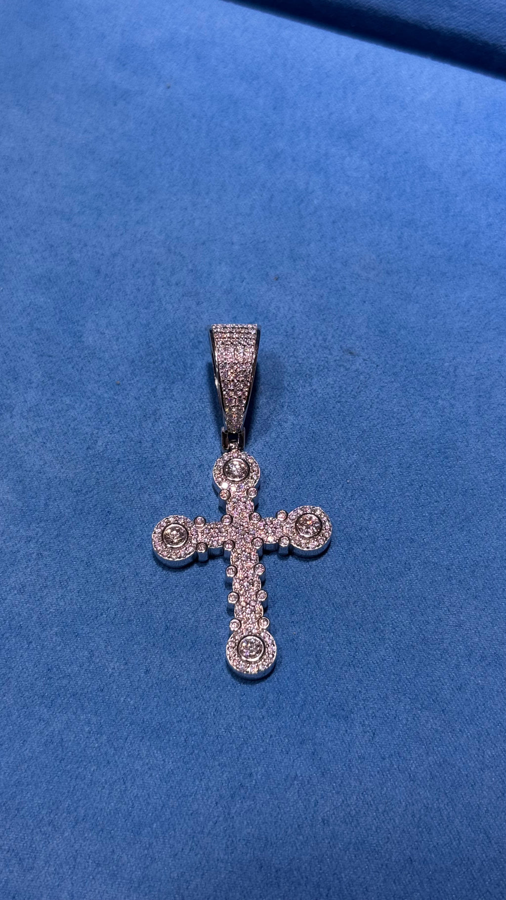 Dije Cruz Moissanita Plata.925