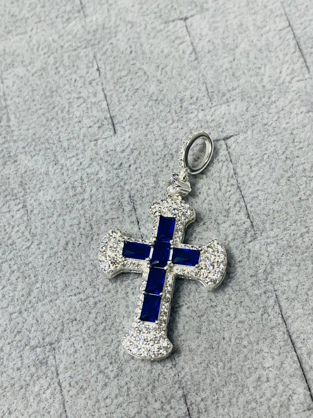 Twist And Cross Pendant Silver.925