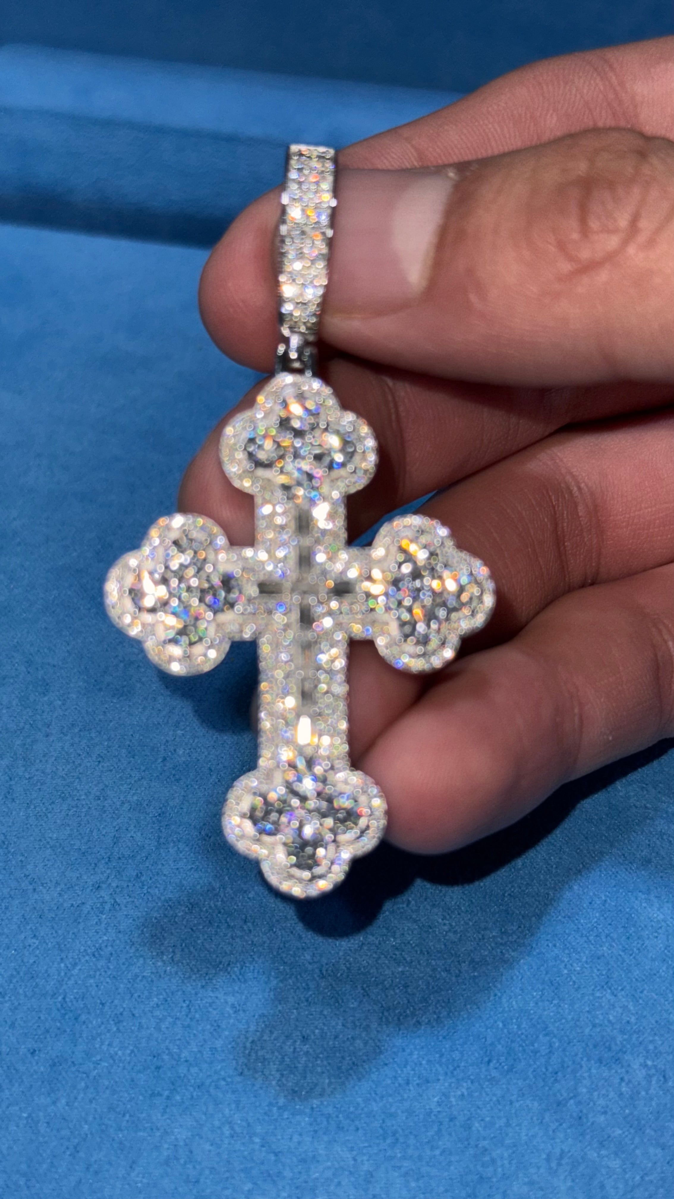 Dije Cruz Moissanita Plata.925