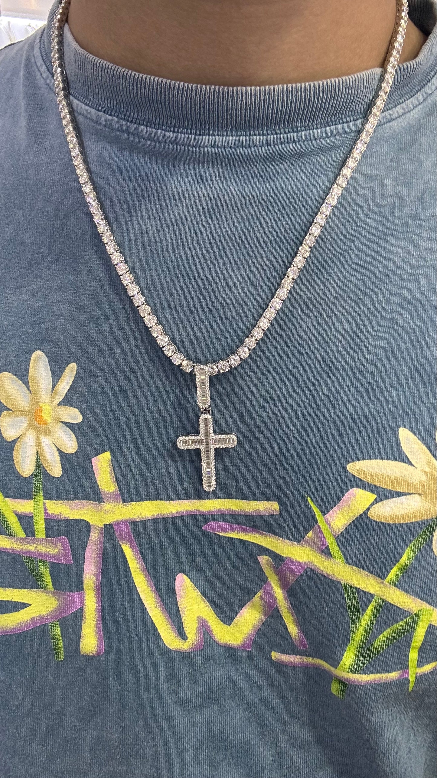 Dije Cruz Moissanita Plata.925