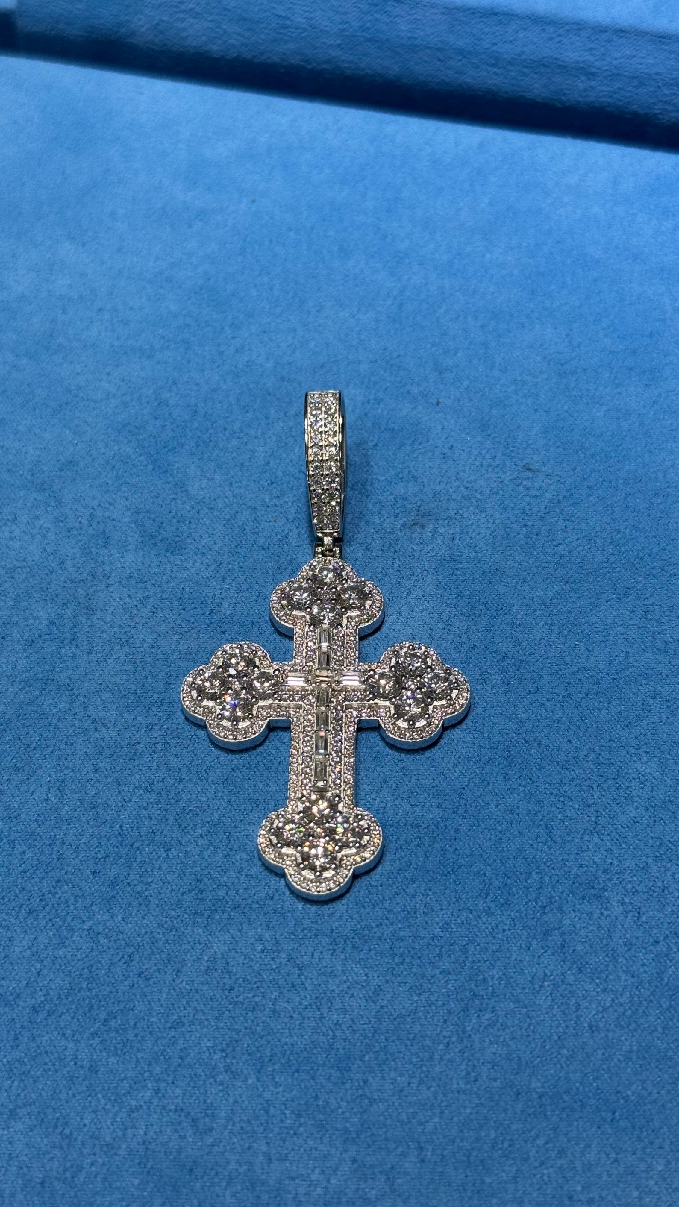 Dije Cruz Moissanita Plata.925