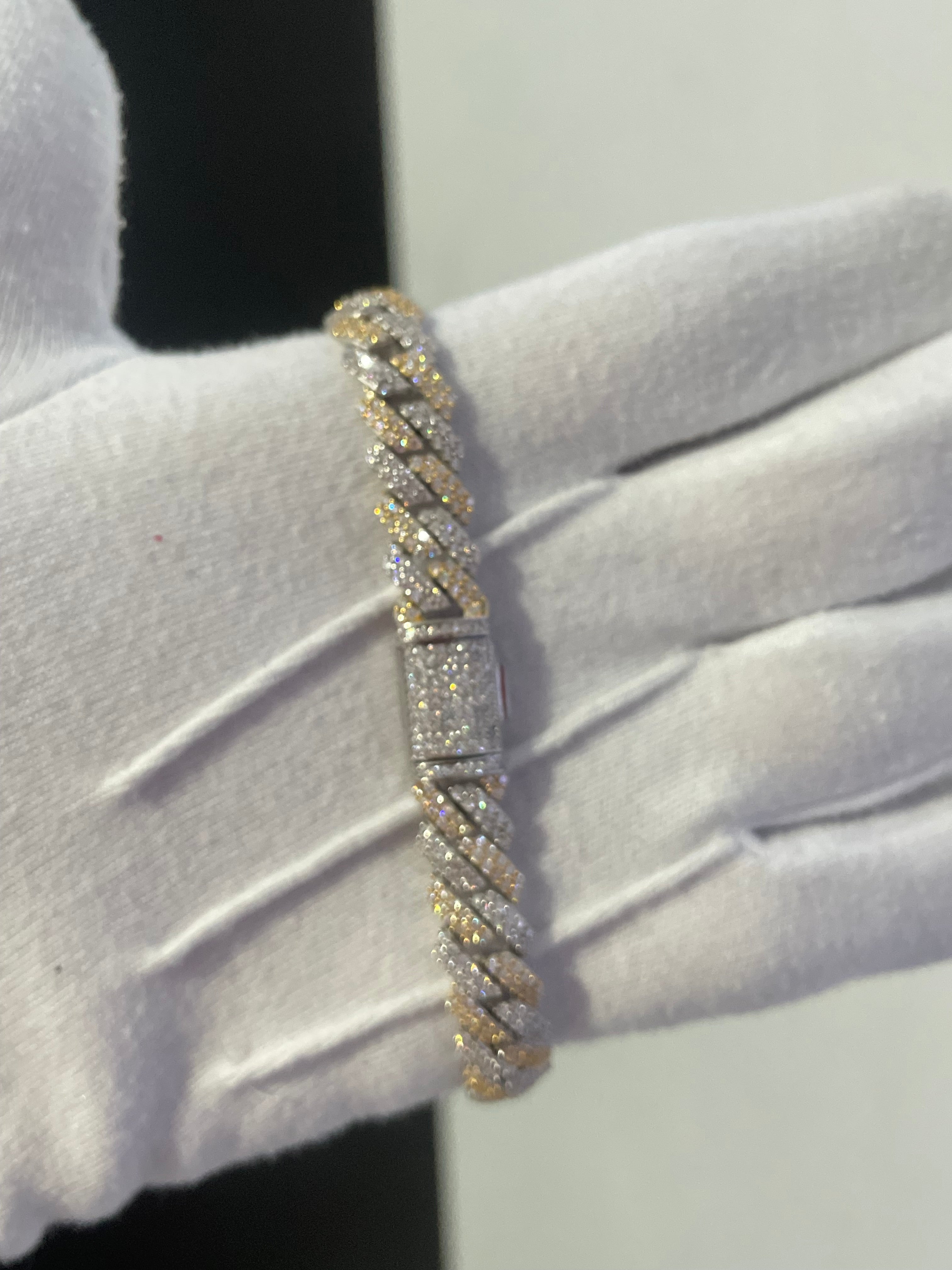 Miami Moissanite Pulse