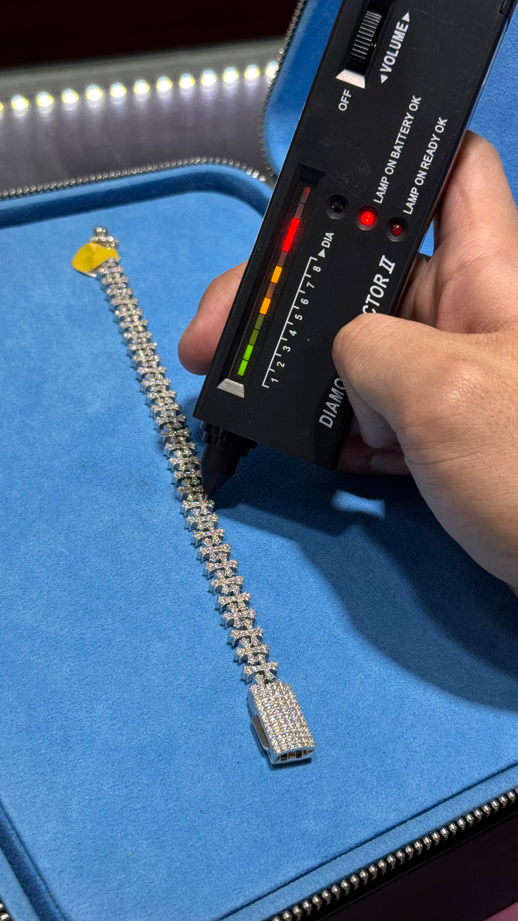 Pulso Cruces Moissanita Plata.925