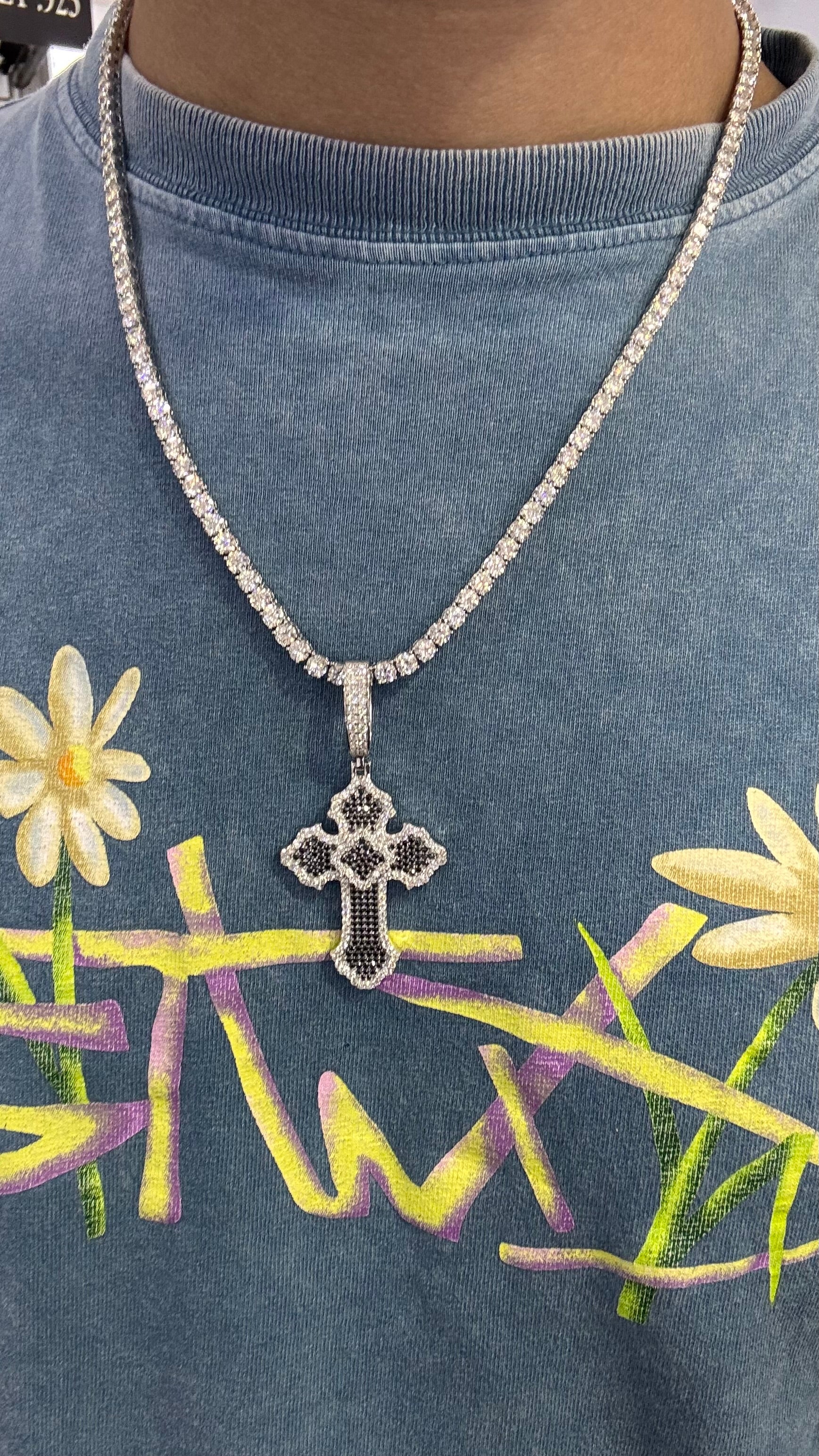 Dije Cruz Black Moissanita Plata.925