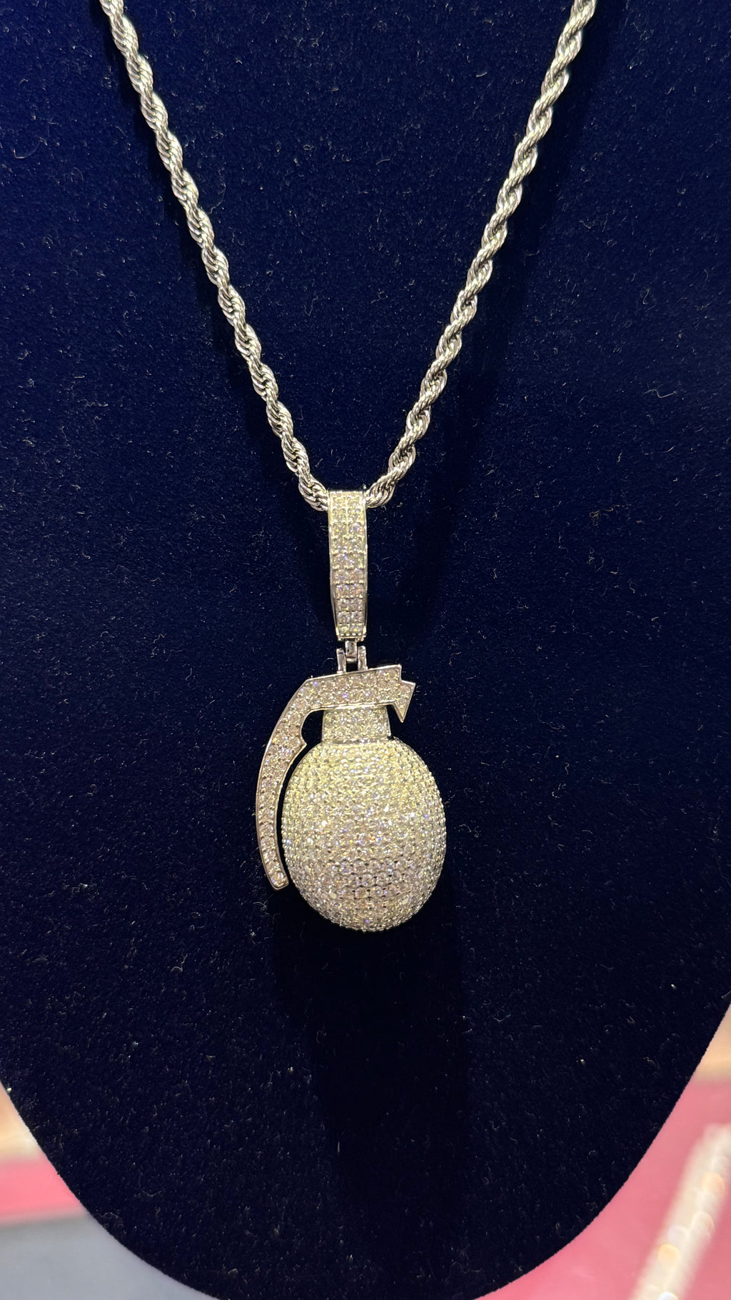 Dije Granada Moissanita Plata.925