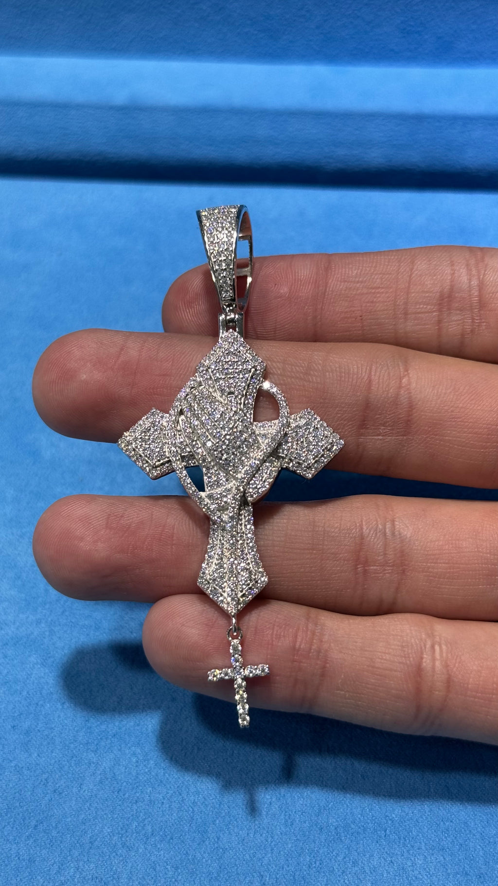 Dije Cruz Moissanita Plata.925