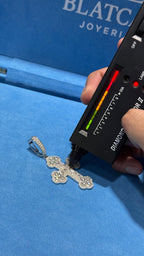 Dije Cruz Moissanita Plata.925