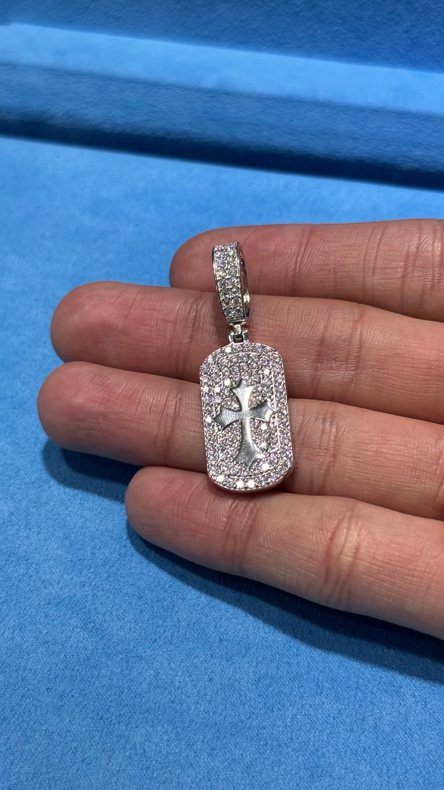 Dije Cruz Moissanita Plata.925