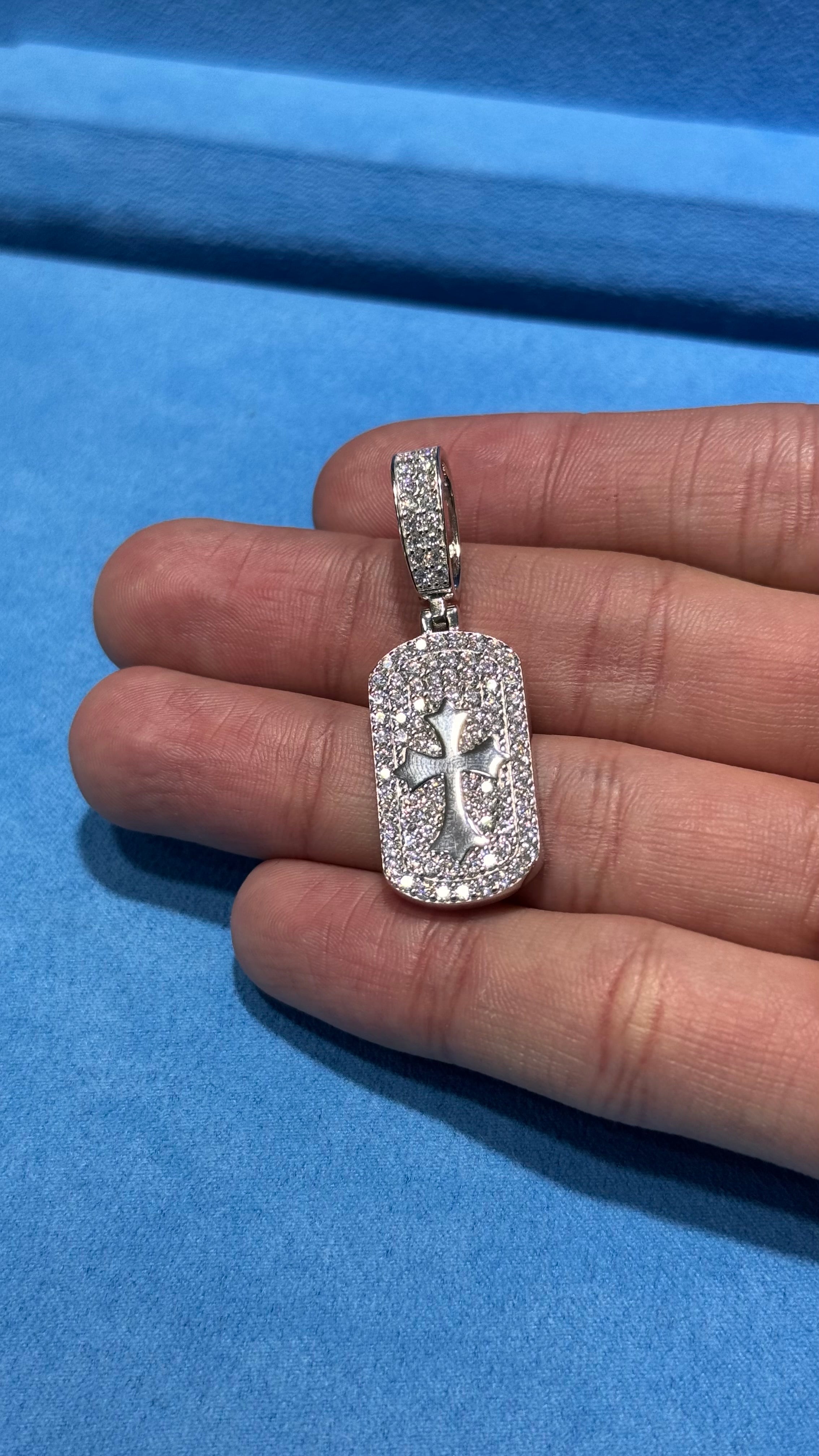 Dije Cruz Moissanita Plata.925