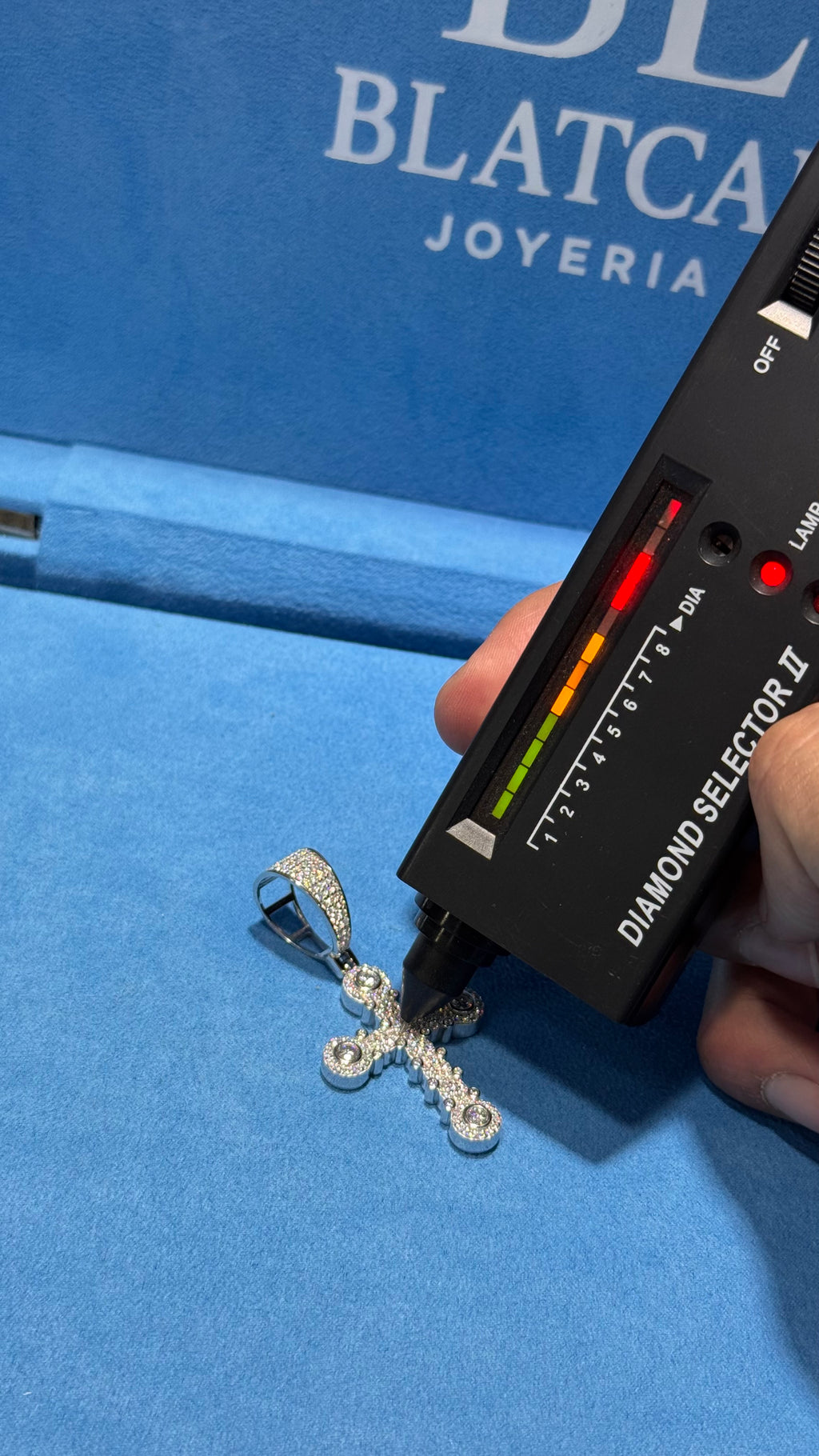 Dije Cruz Moissanita Plata.925