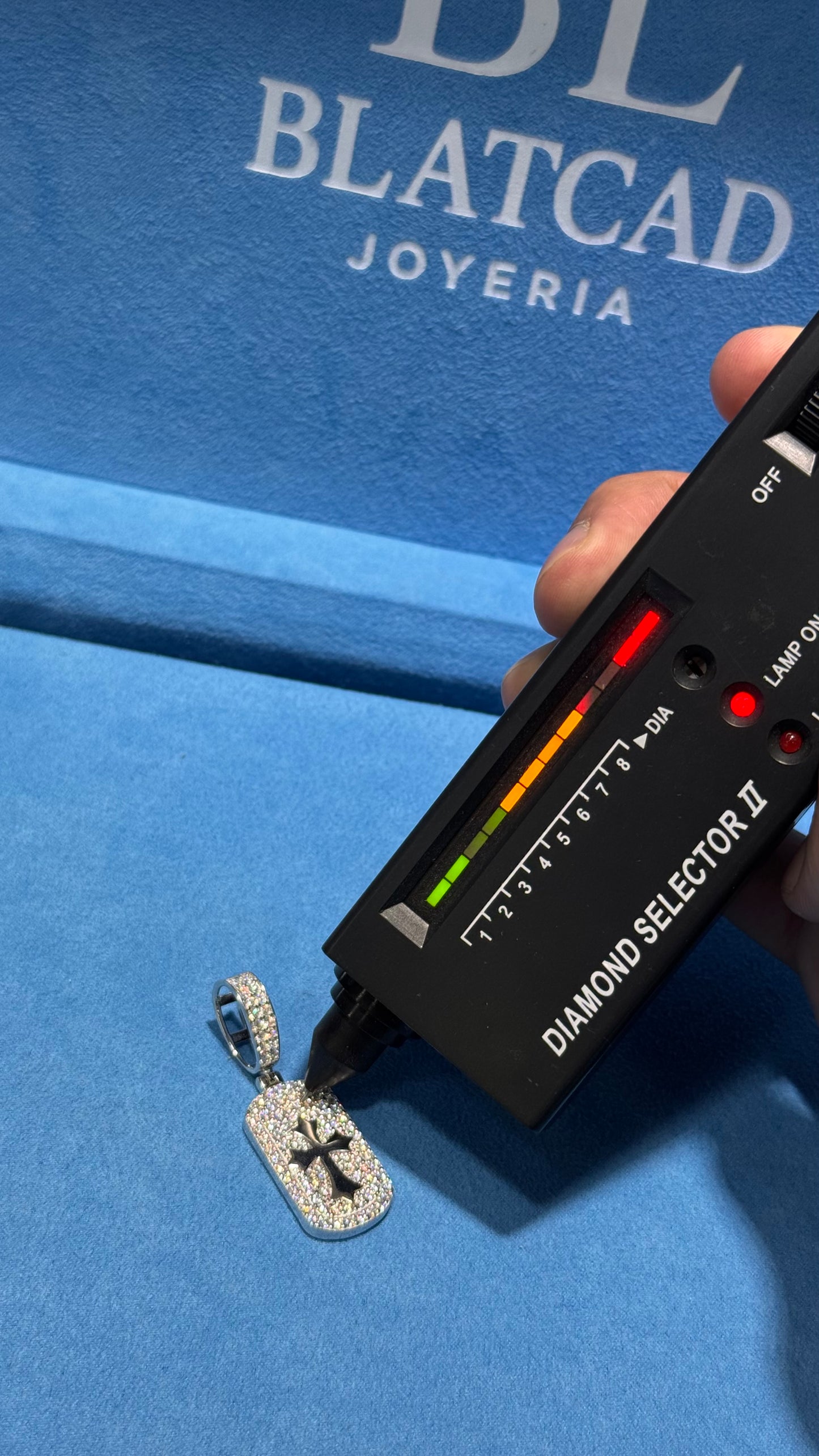 Dije Cruz Moissanita Plata.925