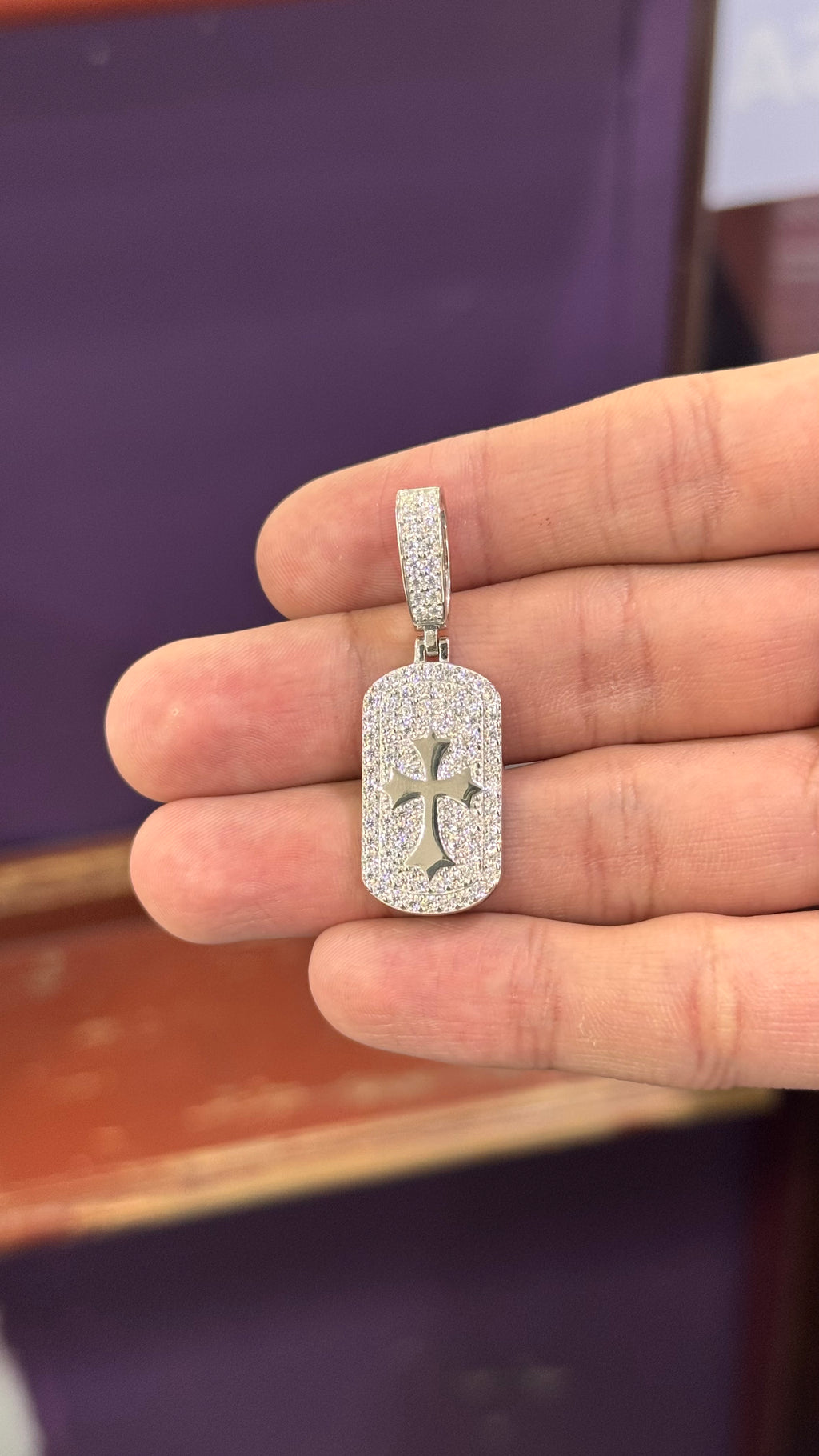 Dije Cruz Moissanita Plata.925