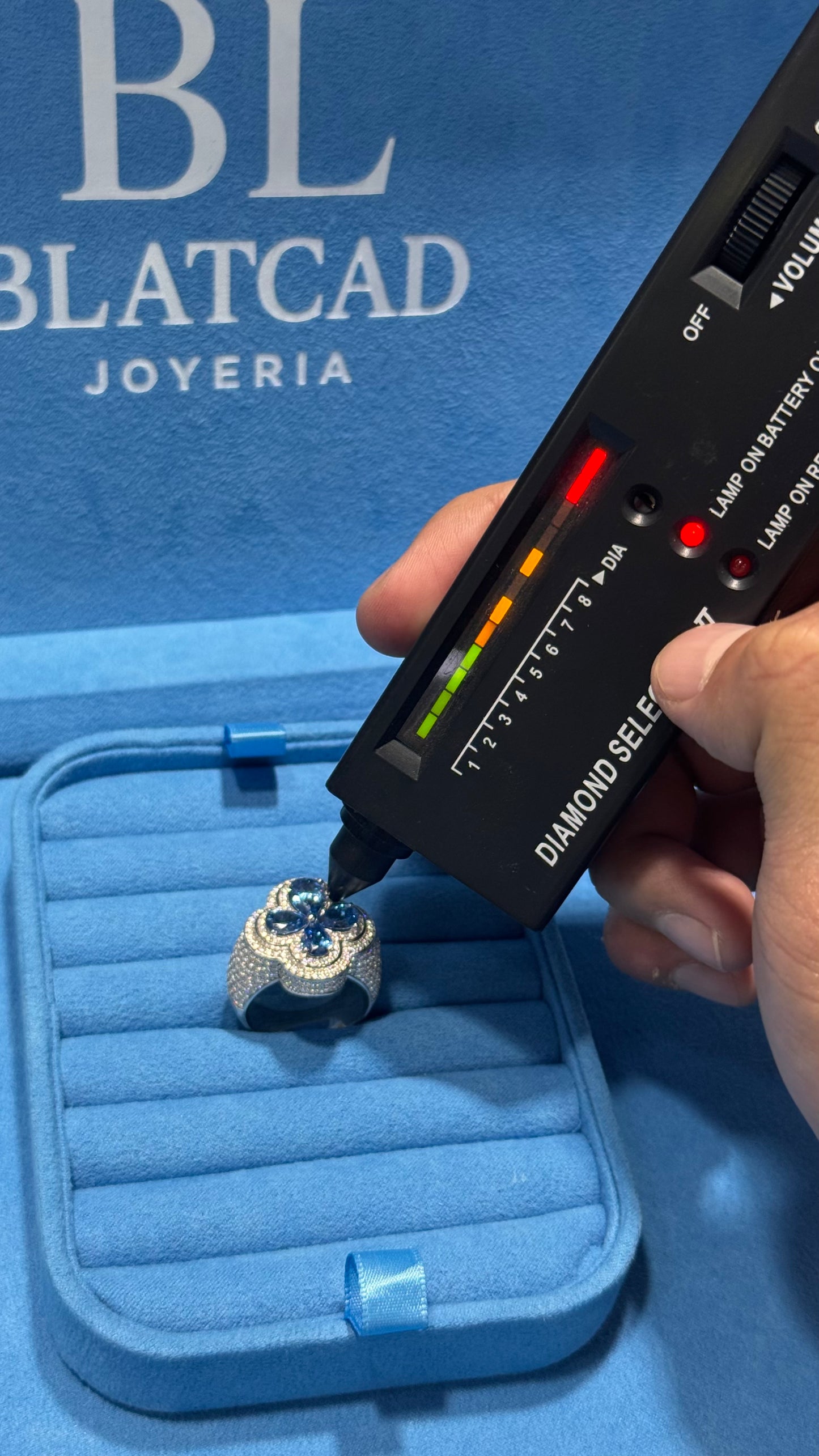 Anillo Trébol Moissanita Plata.925