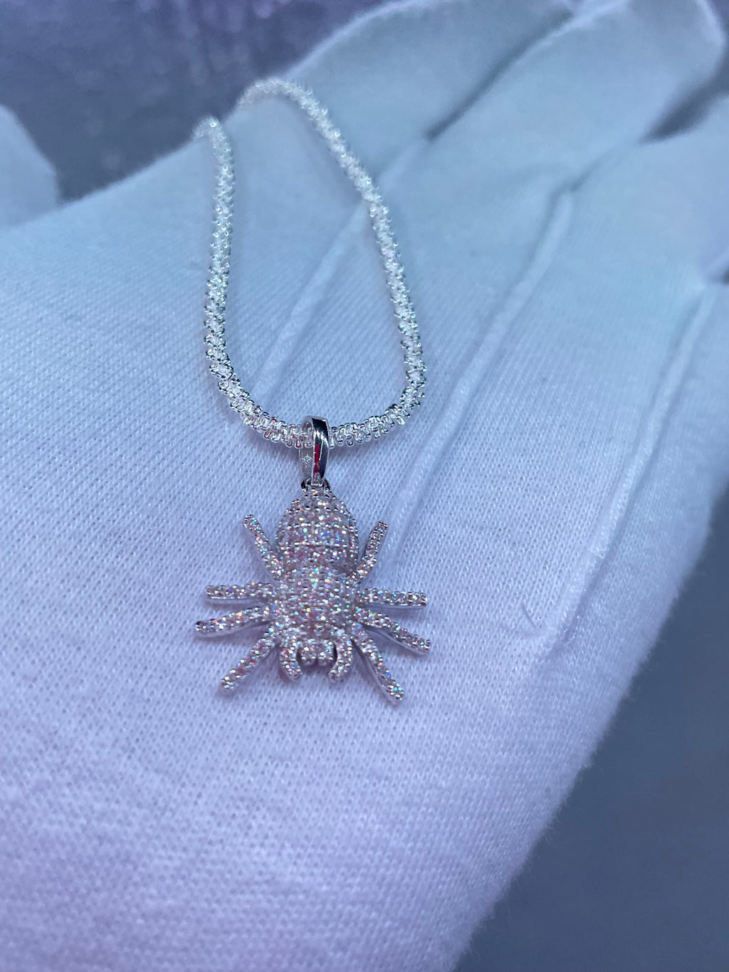 Spider Pendant 🕷️ Moissanite