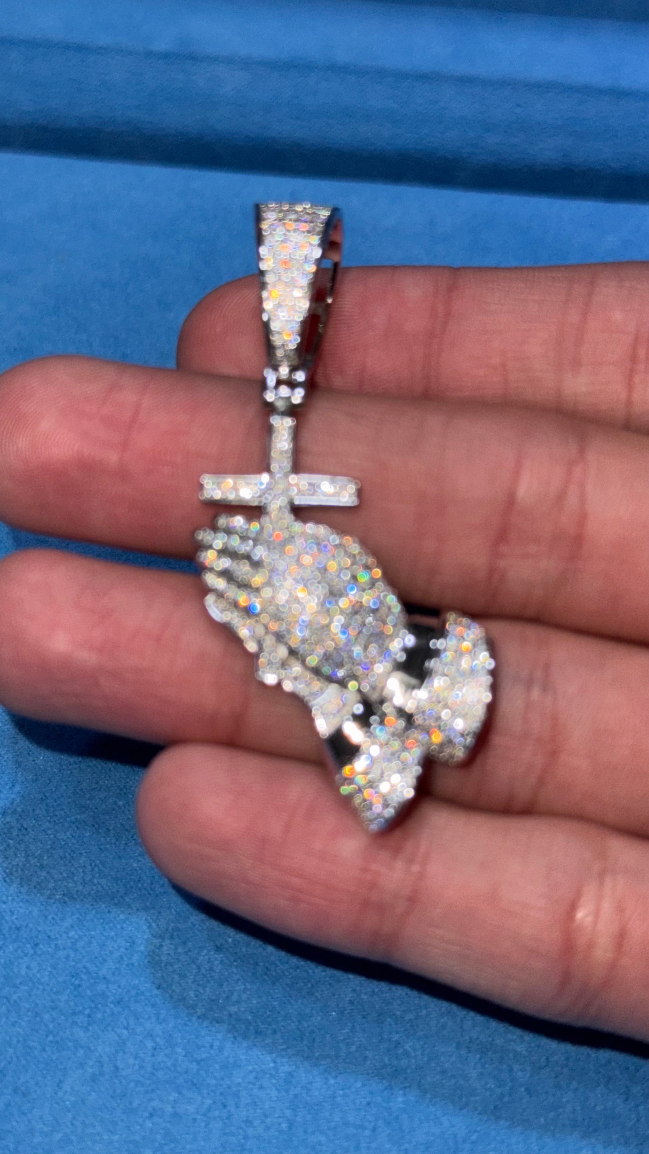 Dije CruM Moissanita Plata.925