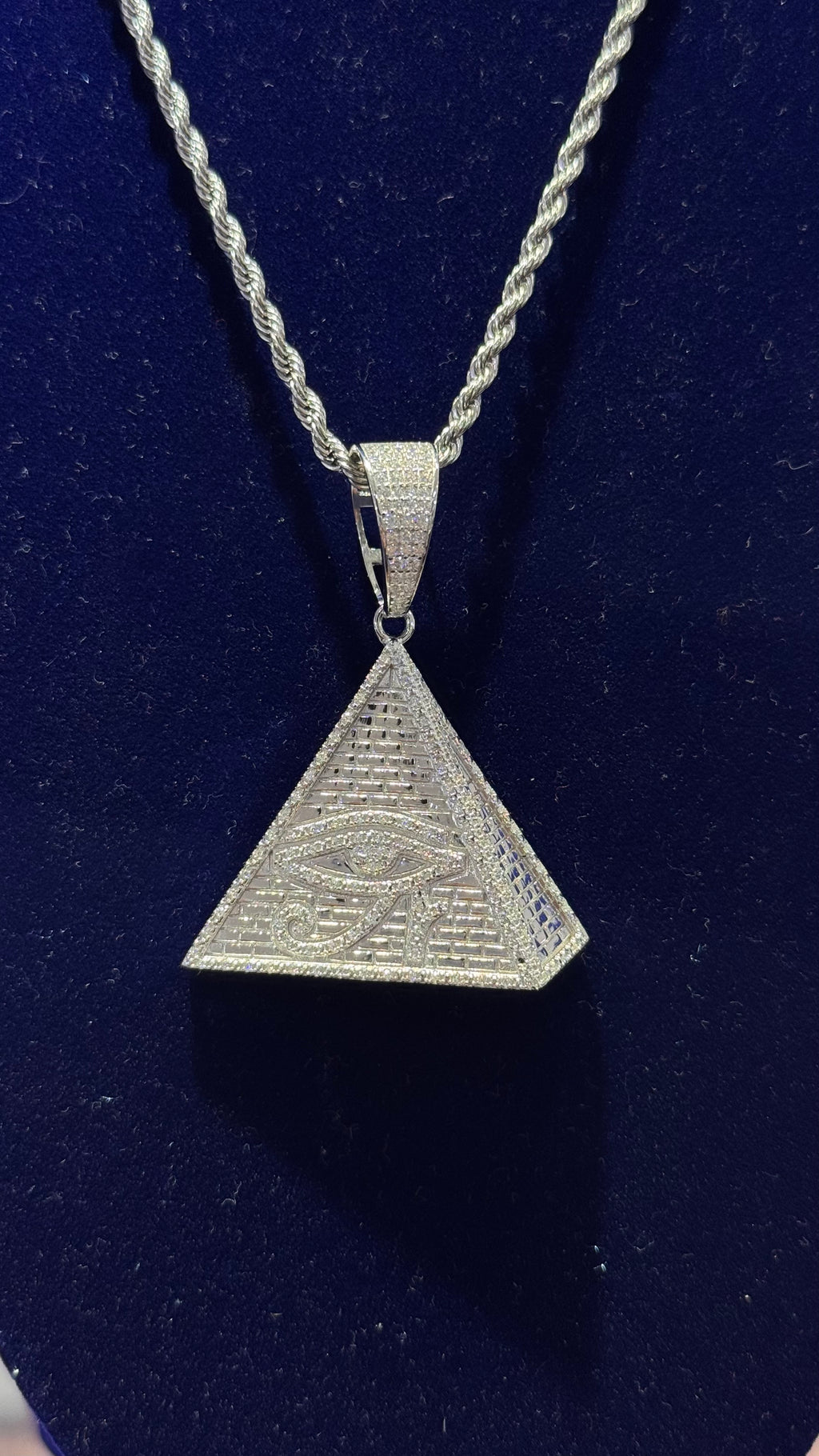 Dije Triáng Moissanita Plata.925